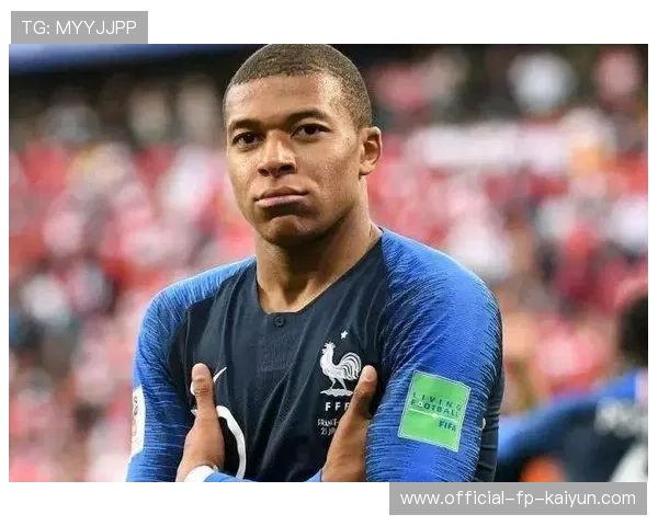 姆巴佩连续一对一突破得手，法国前场攻势无法阻挡